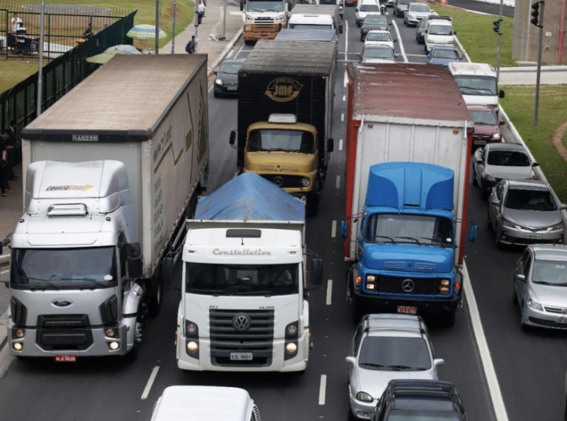 Greve dos caminhoneiros pode começar neste domingo veja o que se sabe