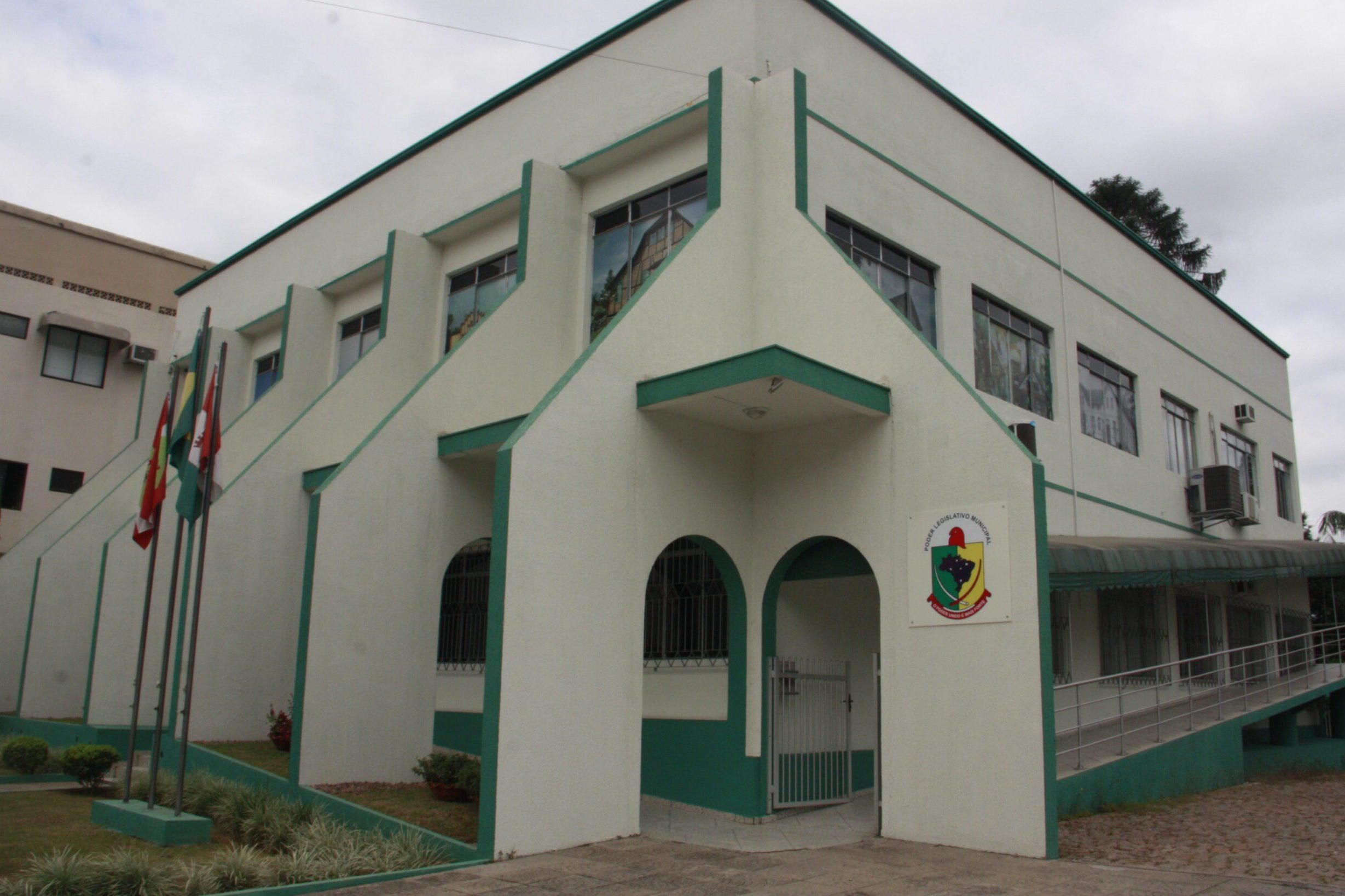 Câmara Municipal de Ibirama abre concurso público com quatro vagas
