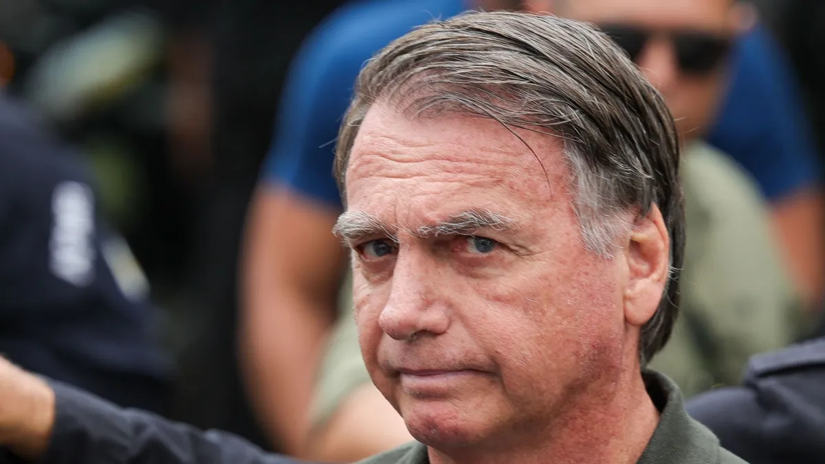 Bolsonaro completa 48 horas na UTI com quadro estável, mas sob alerta médico