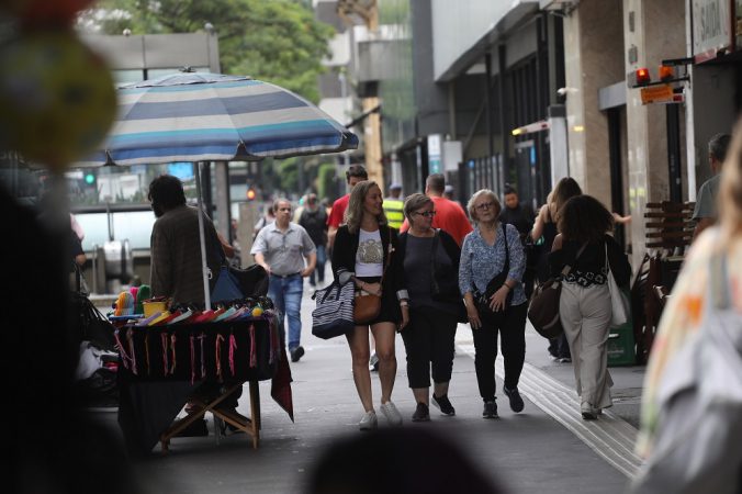 Outono começa nesta sexta-feira (20) com onda de calor em Santa Catarina