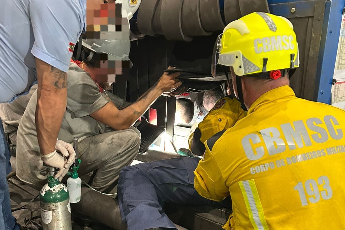 Trabalhador fica ferido após prender o pé em máquina de granalha em Rio do Sul