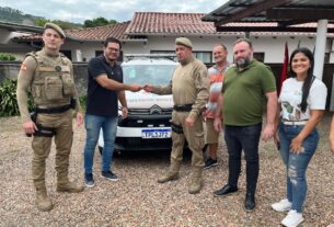 Polícia Militar de Apiúna recebe nova viatura para reforçar o policiamento