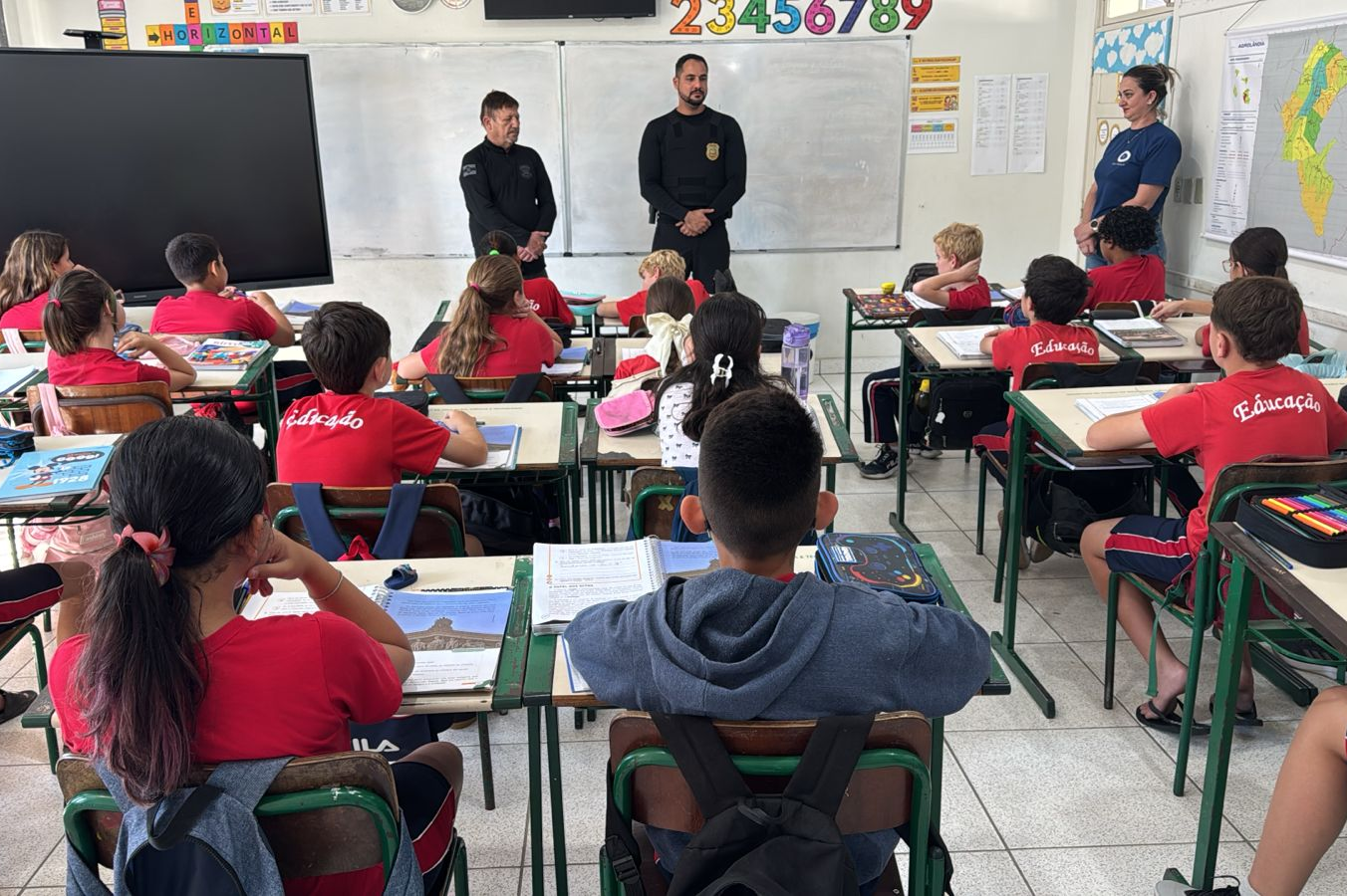 Polícia Civil realiza Operação Escola Segura e reforça ações preventivas nas escolas do Alto Vale