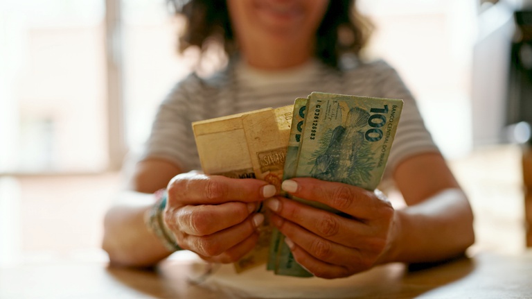 INSS inicia pagamento da segunda parcela do 13º salário para aposentados nesta segunda (25)