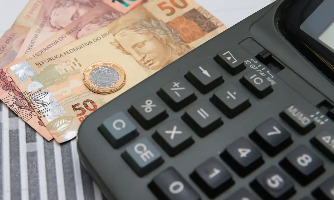 Receita Federal libera consulta ao maior lote de restituição do Imposto de Renda da história