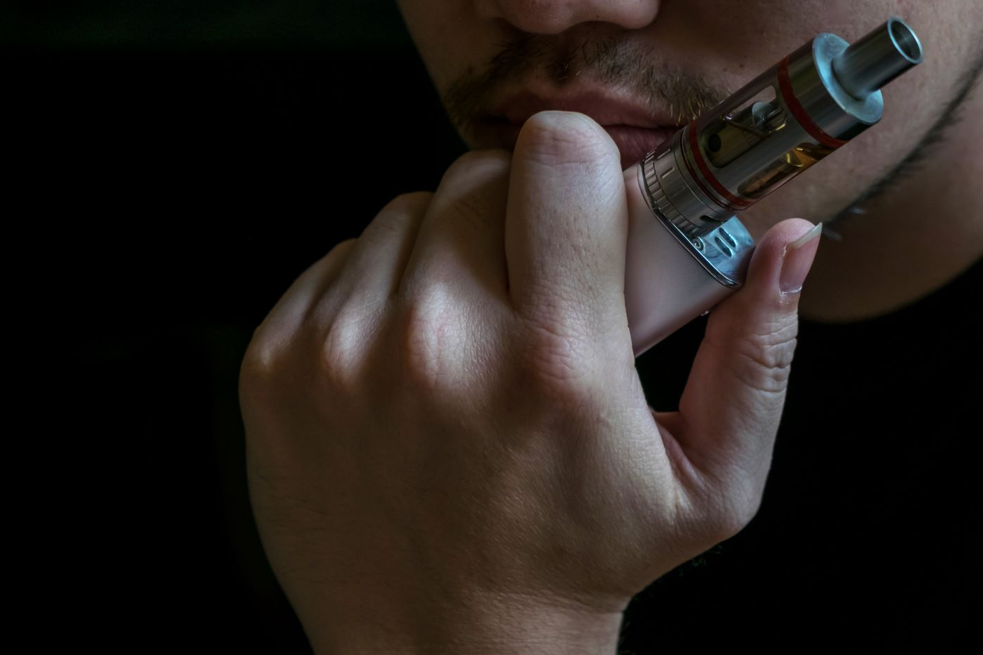 Santa Catarina registra queda do tabagismo, mas aumento dos cigarros eletrônicos entre jovens
