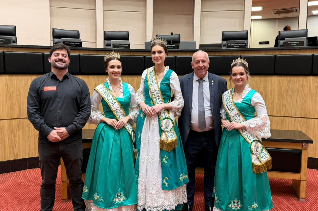 Presidente Getúlio divulga Expofeira do Leite na Alesc com apoio do deputado Oscar Gutz