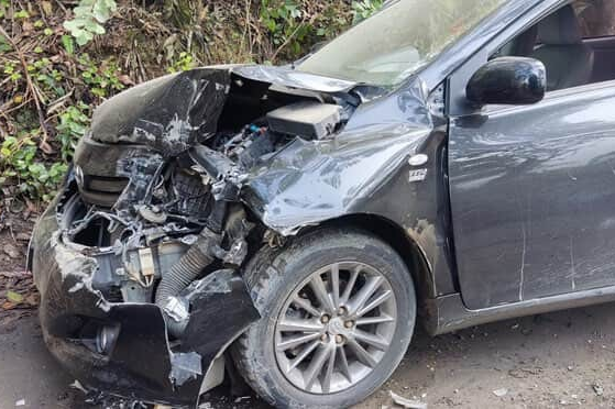 Acidente entre carro e caminhão deixa dois feridos no interior de Vitor Meireles