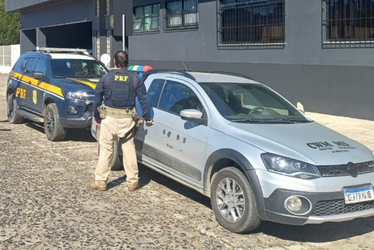 Picape roubada em Minas Gerais é recuperada na BR-470