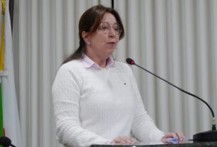 Secretária de Saúde esclarece situação do CAPS durante sessão da Câmara de Ibirama