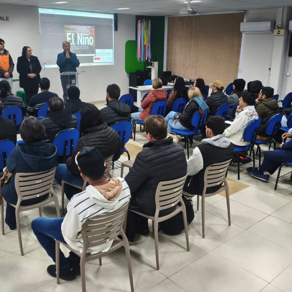 Curso para Voluntários da Defesa Civil inicia com participação de 100 pessoas na Udesc Alto Vale