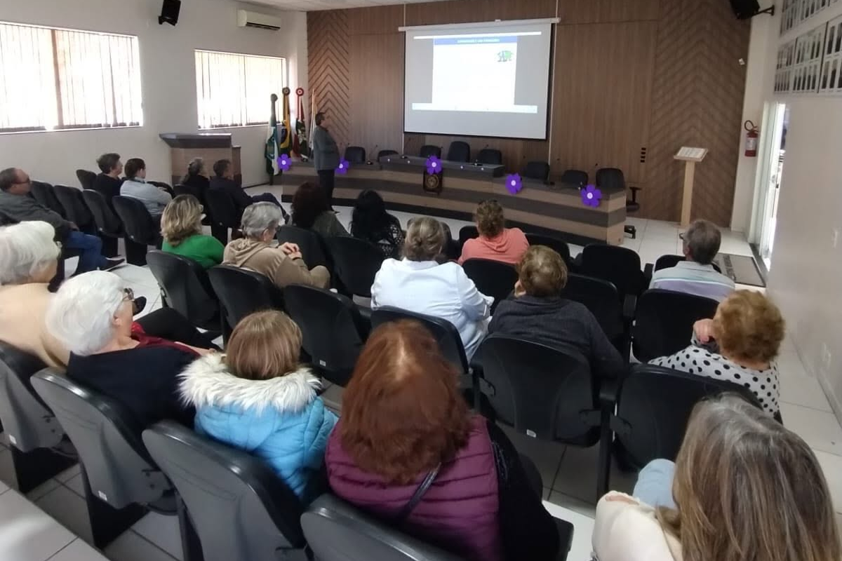 Roda de conversa promove conscientização sobre os direitos da pessoa idosa em José Boiteux