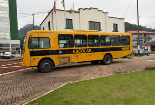 Prefeitura de Presidente Getúlio adquire novo ônibus escolar com recursos próprios