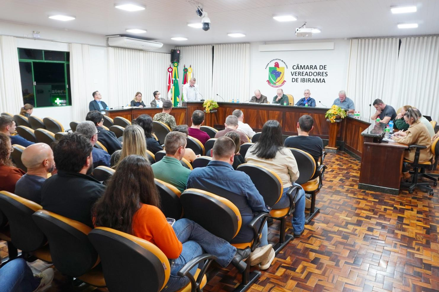Câmara de Ibirama aprova novo Plano de Cargos e Salários dos servidores do Legislativo