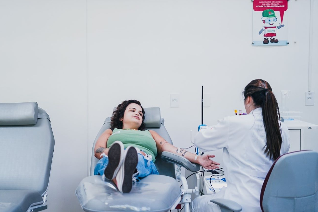 Junho Vermelho: Hemosc convida população a unir paixão por futebol e doação de sangue
