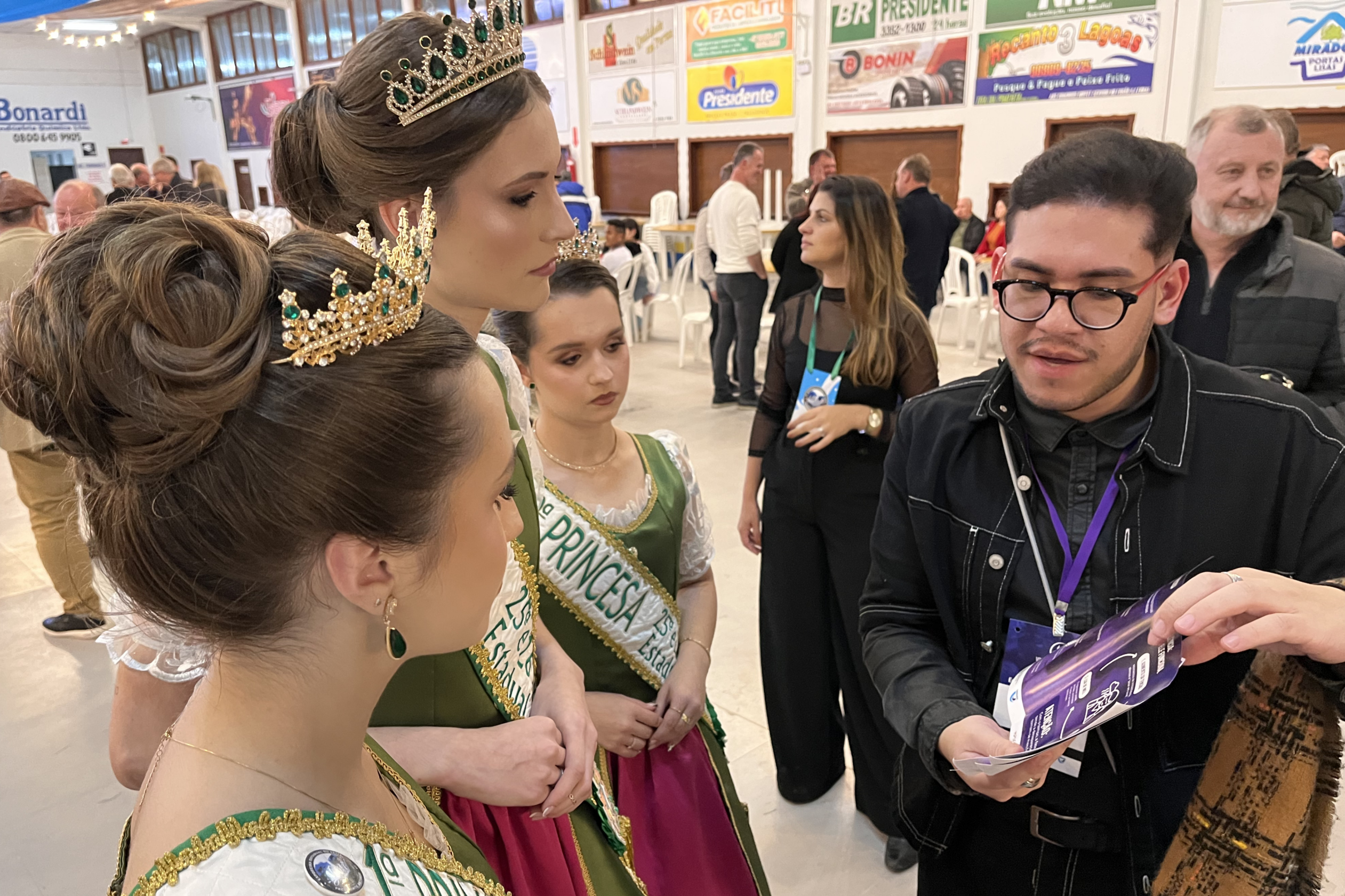 “Vozes da Proteção” transforma Expofeira Estadual do Leite em espaço de conscientização e enfrentamento à violência contra a mulher