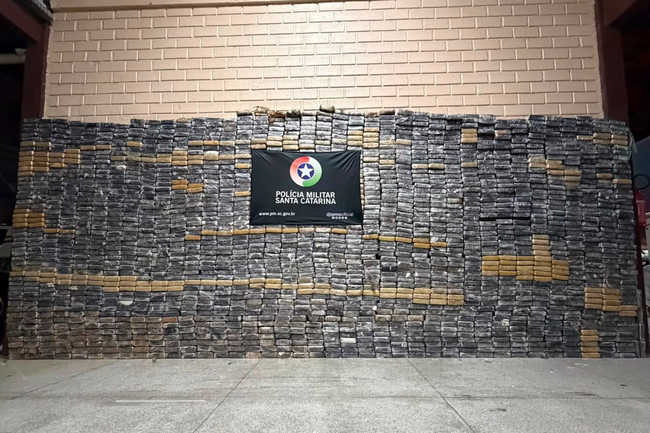 PMSC e PRF apreendem 3,5 toneladas de cocaína em Santa Catarina