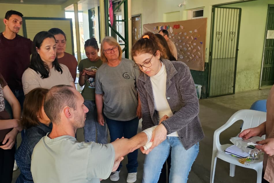 Capacitação em Primeiros Socorros reúne 56 profissionais da educação em Witmarsum