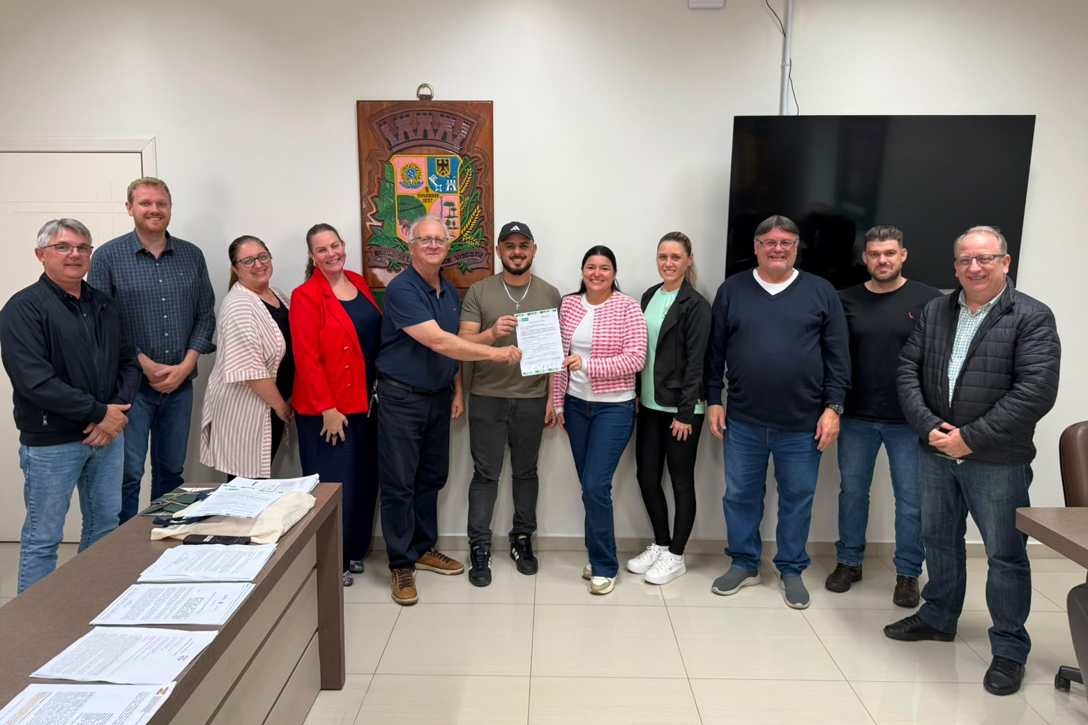 Prefeitura de Ibirama assina ordem de serviço para reforma completa do CEI Nova Stettin