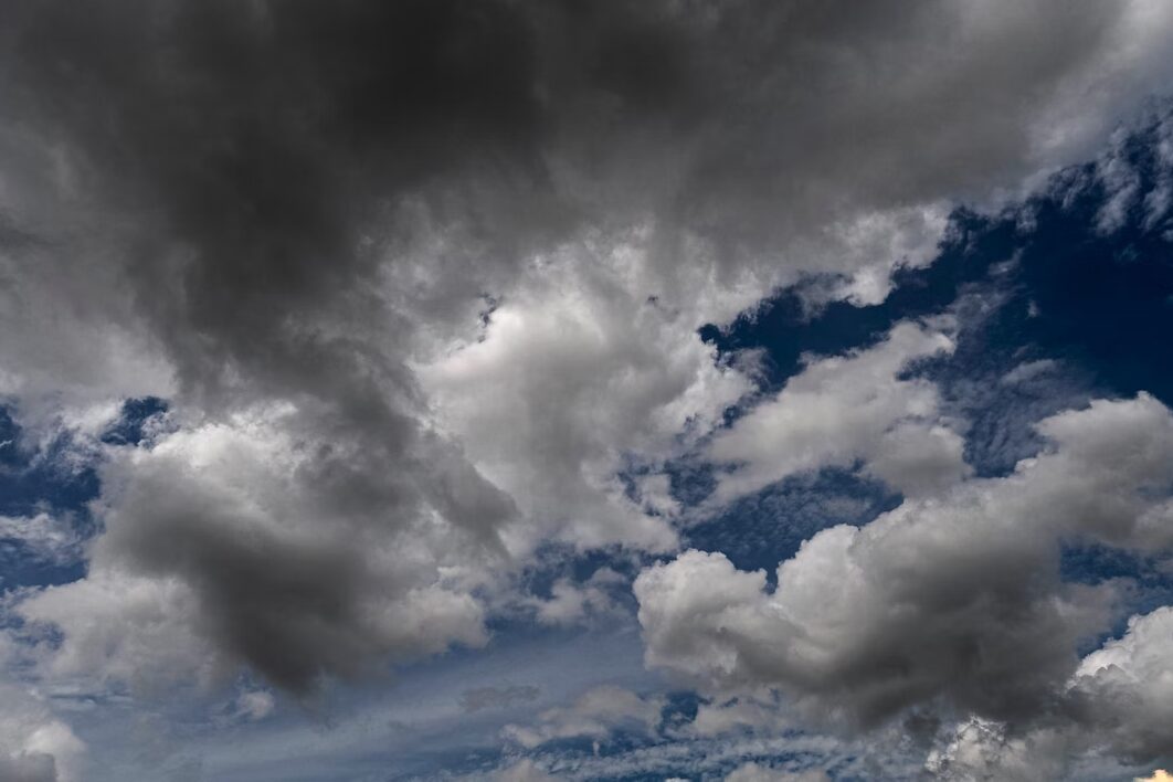 Julho termina com temperaturas elevadas e temporais isolados em Santa Catarina