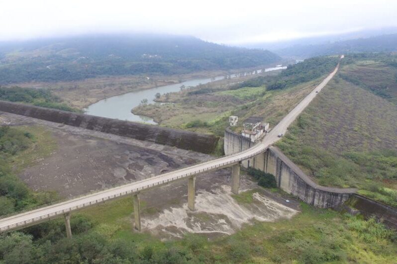 Governador afirma que recorrerá à Justiça e não descarta ação policial para garantir operação da Barragem Norte