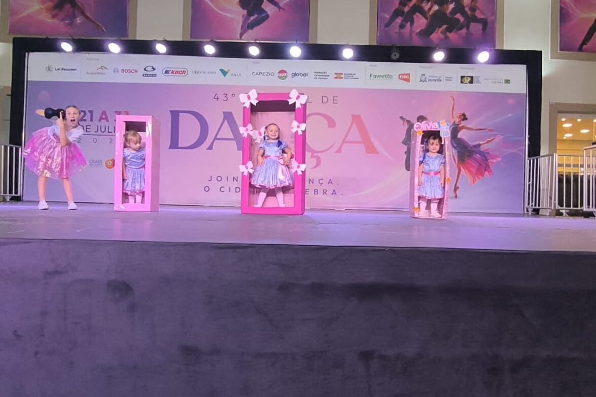 Cia de Dança Águia Dourada encanta público no maior Festival de Dança do mundo e prepara novo espetáculo em Ibirama
