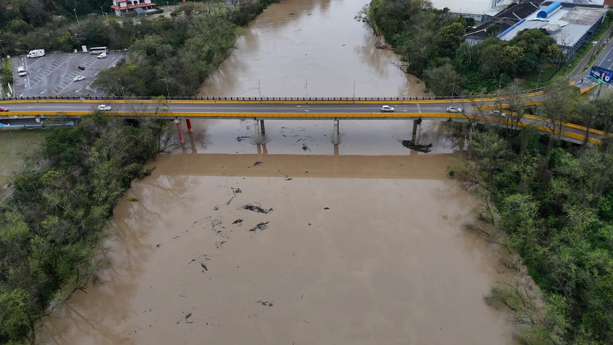 Defesa Civil de SC atualiza aviso hidrológico para Rio do Sul