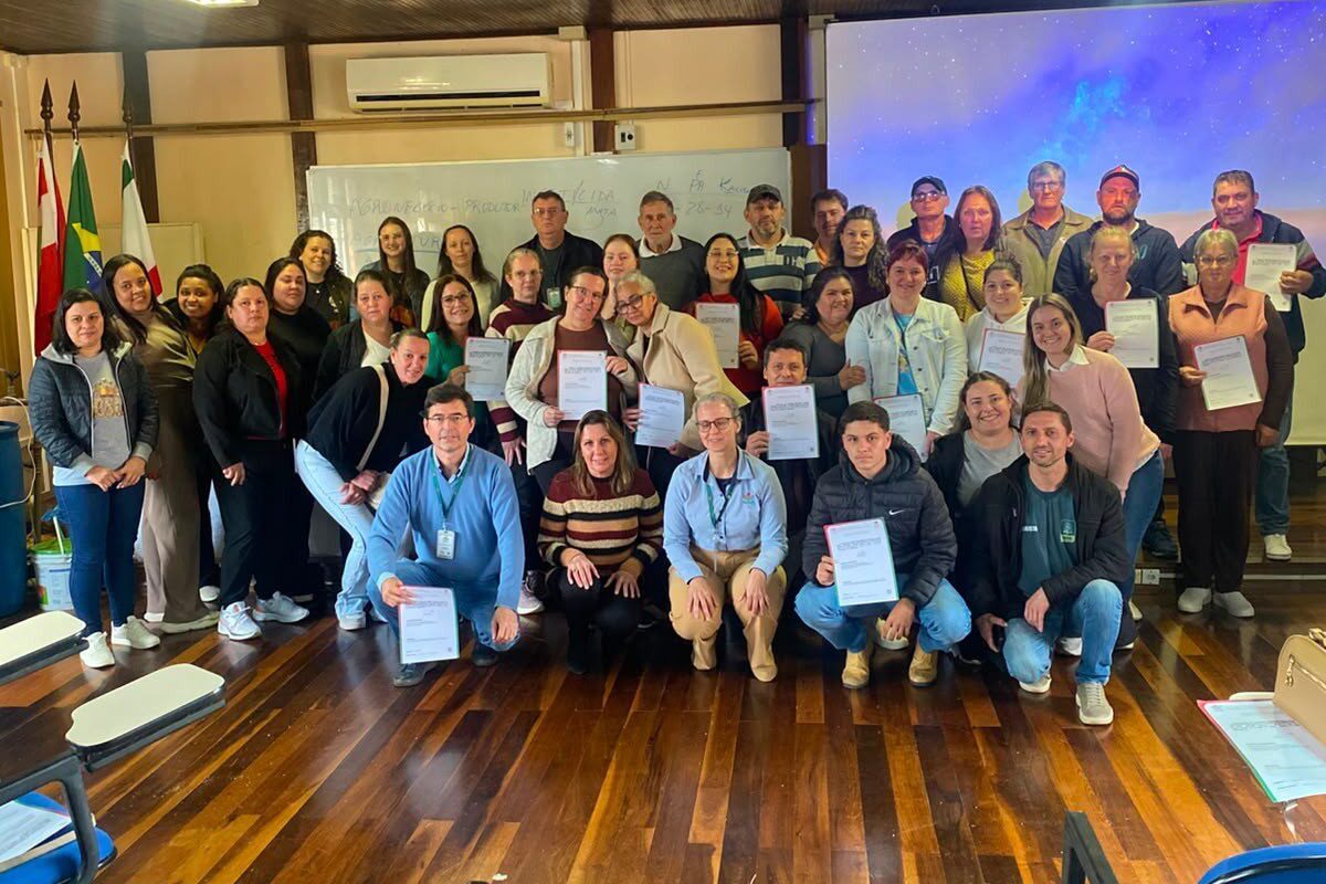 2º Encontro dos Manipuladores da Alimentação Escolar reúne profissionais e agricultores familiares em Ibirama