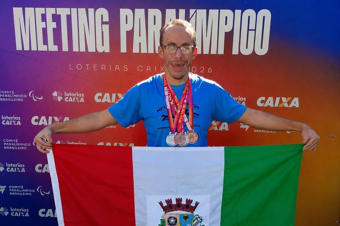 Nadador paralímpico de Ibirama conquista quatro medalhas no Meeting Paralímpico Loterias Caixa