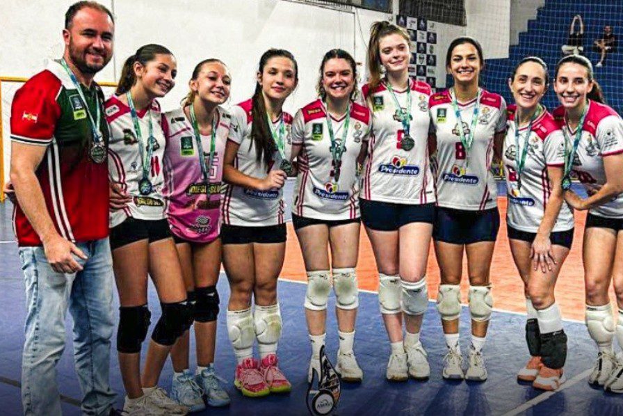 Ibirama conquista o vice-campeonato no voleibol adulto feminino do JIMAVI 2026