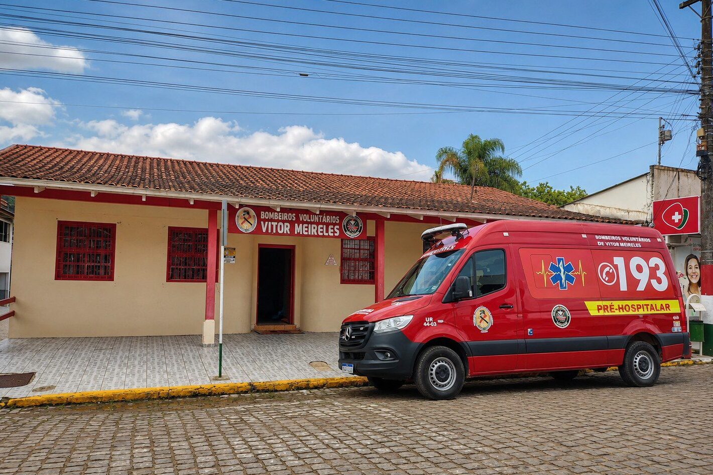 Homem de 21 anos é ferido por golpes de arma branca em Vitor Meireles