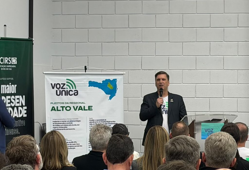 Alto Vale cobra plano permanente contra cheias em roadshow do Voz Única