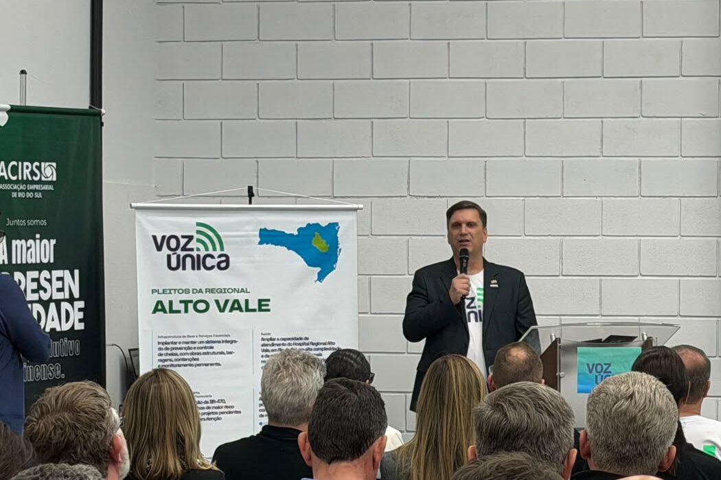Alto Vale cobra plano permanente contra cheias em roadshow do Voz Única