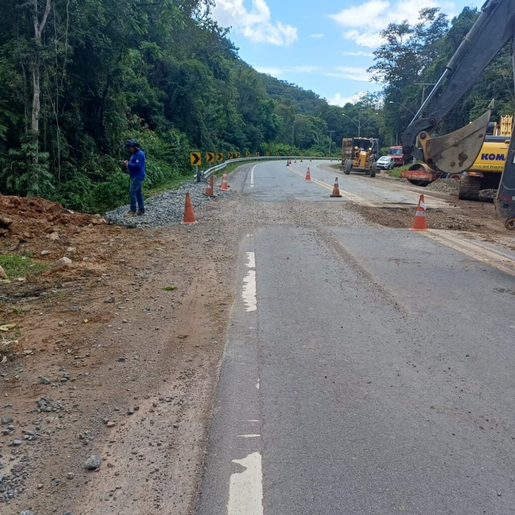 DNIT anuncia operação de Pare e Siga na BR-470, em Apiúna, a partir de segunda-feira