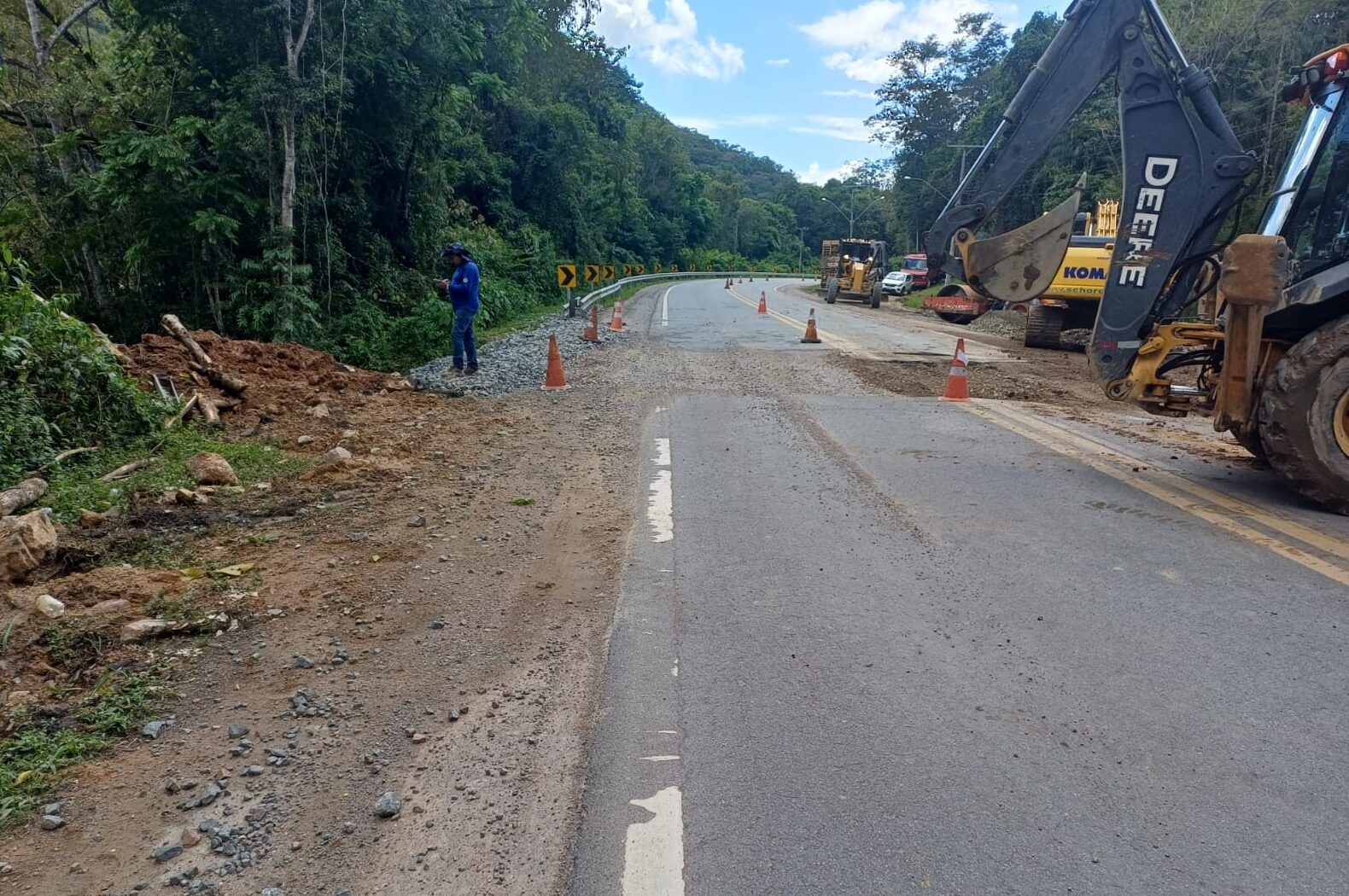 DNIT anuncia operação de Pare e Siga na BR-470, em Apiúna, a partir de segunda-feira