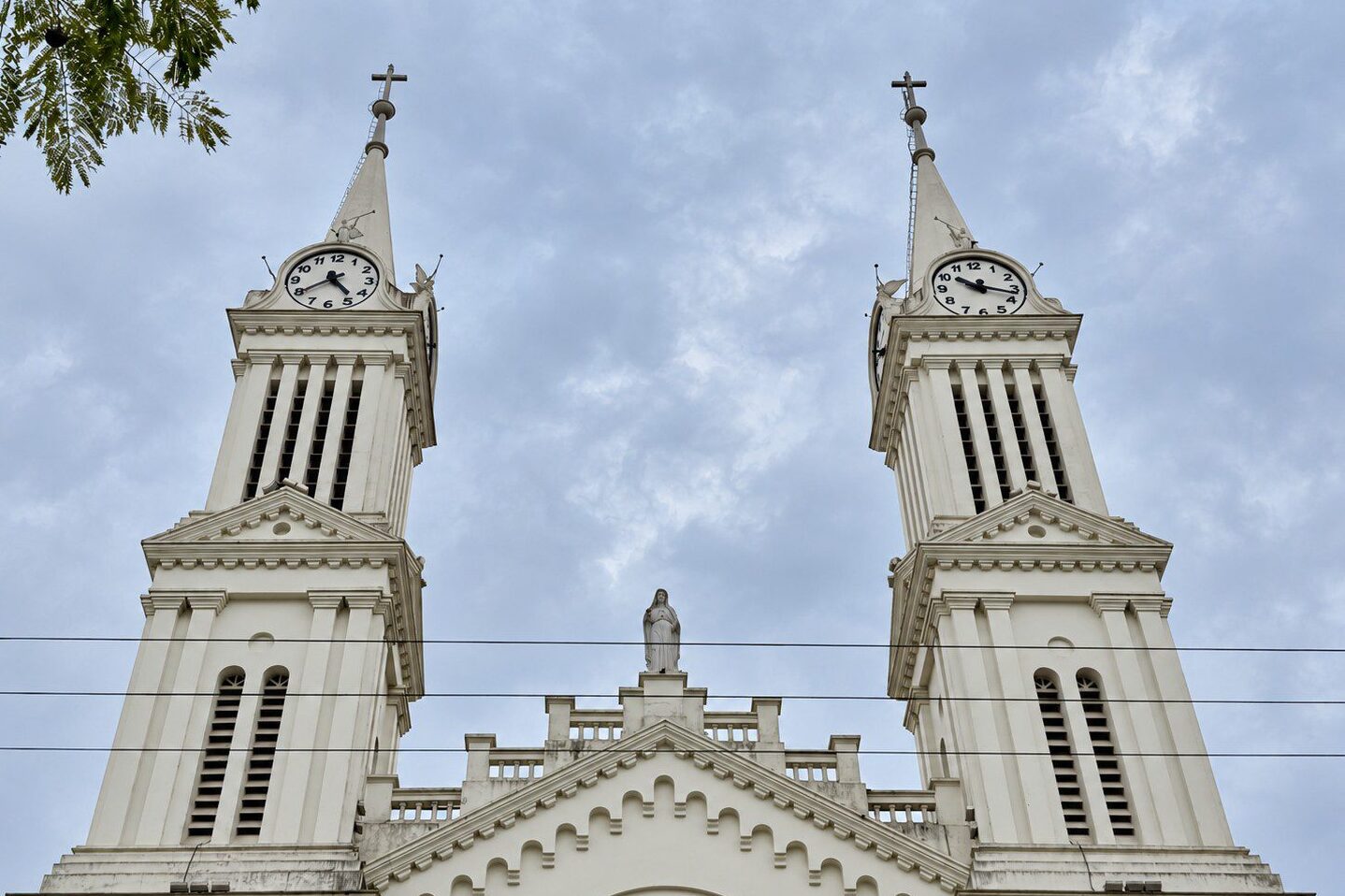 Relógios da Catedral São João Batista passam por problema técnico e devem receber manutenção até o fim de outubro