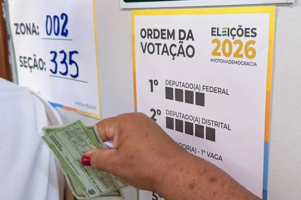 Candidatos ao Governo de SC votam em diferentes regiões do Estado