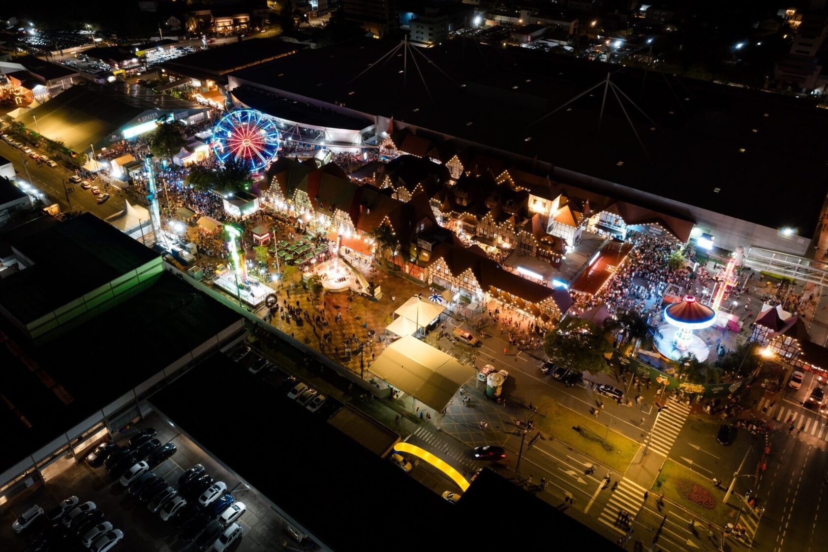 41ª Oktoberfest Blumenau começa nesta quarta-feira com desfile de abertura