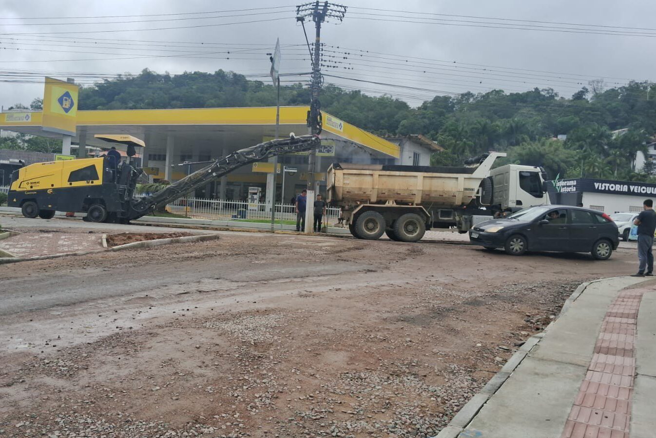 Rua Marquês do Herval recebe serviços de preparação para nova pavimentação em Ibirama
