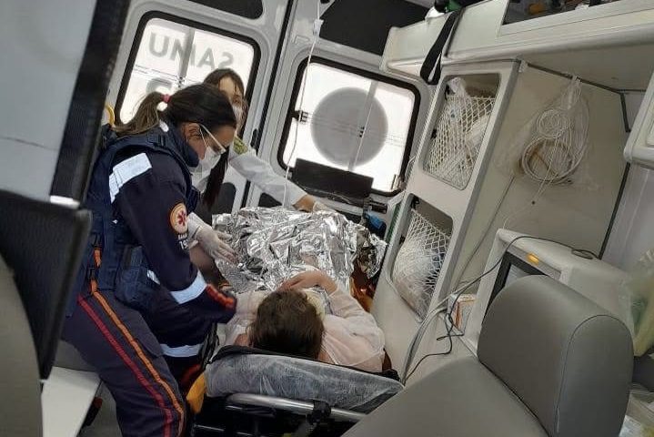Bebê nasce dentro de ambulância do SAMU durante deslocamento entre Dona Emma e Presidente Getúlio