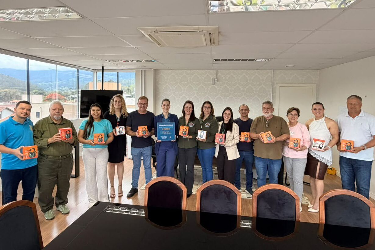 Presidente Getúlio recebe 80 abafadores de ruído para alunos da educação especial