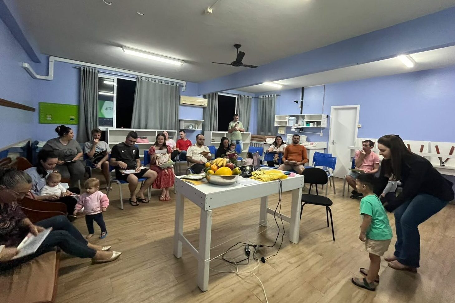Pais do CEI Ruth Schlei participam de palestra sobre separação correta do lixo