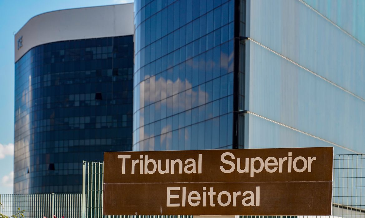 Globo cancela debate presidencial após decisões do TSE e STF de última hora